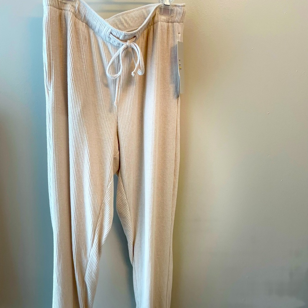 Zella loungewear in beige size medium